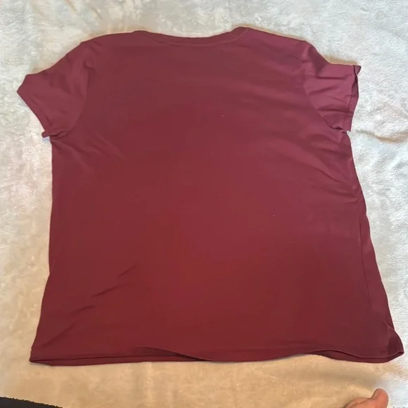 Abercrombie & Fitch Red Short Sleeve T-Shirt - Picture 4 of 4